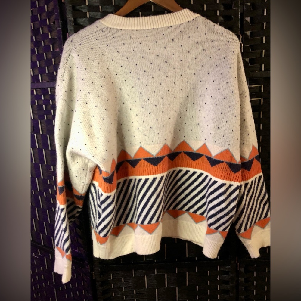 Retro-Inspired Multi-Colored Cardigan - Picture 5 of 5